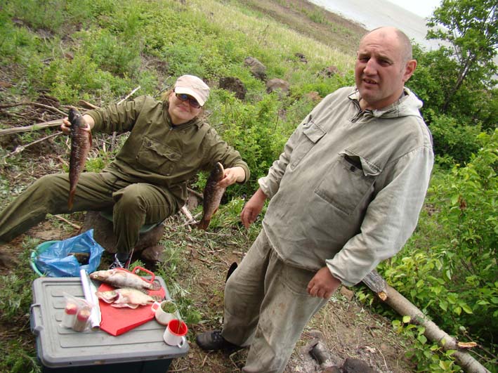   
Рыбак Андрей Львович Канакин поймал рыбу АУХУ на озере Болонь